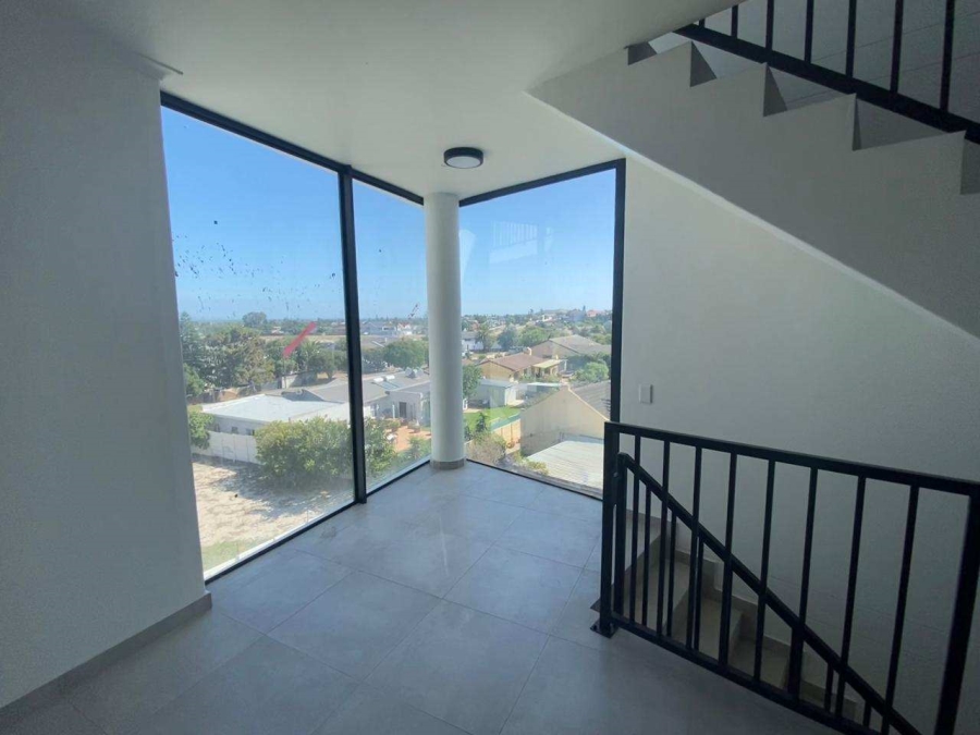 1 Bedroom Property for Sale in Table View Western Cape